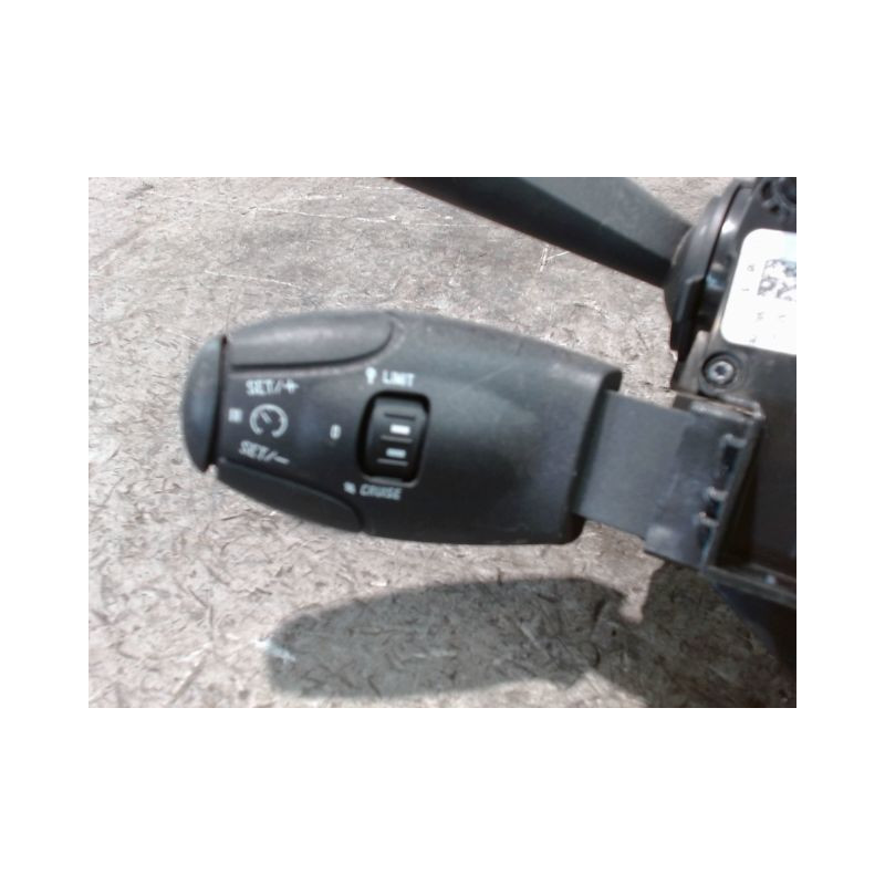 BLOC COMMODOS PEUGEOT 208