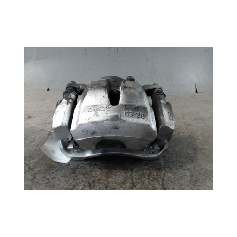 ETRIER DE FREIN AVANT GAUCHE TOYOTA RAV4