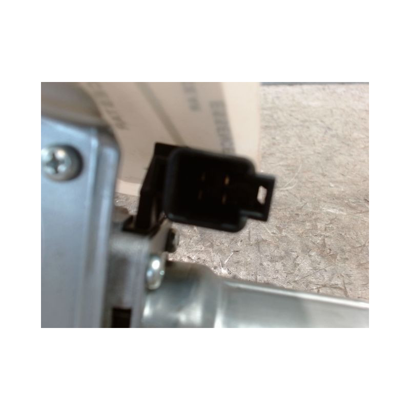 MOTEUR ESSUIE-GLACE ARRIERE MITSUBISHI SPACESTAR