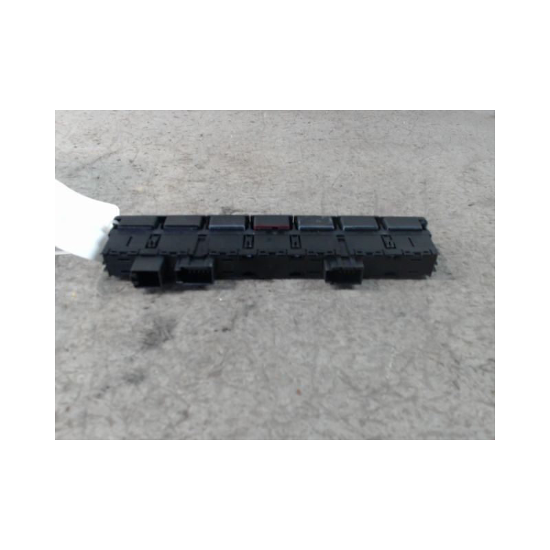 BOUTON DE WARNING VOLKSWAGEN T-CROSS