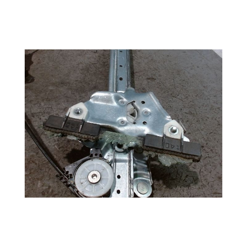 MECANISME+MOTEUR LEVE-GLACE AVANT DROIT TOYOTA RAV4