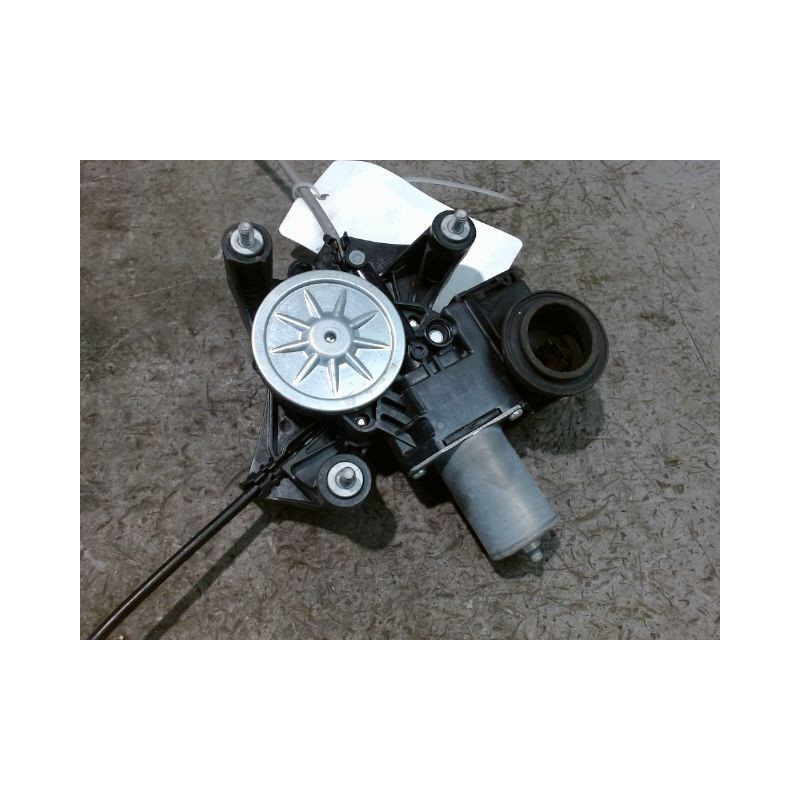 MECANISME+MOTEUR LEVE-GLACE ARRIERE DROIT TOYOTA RAV4