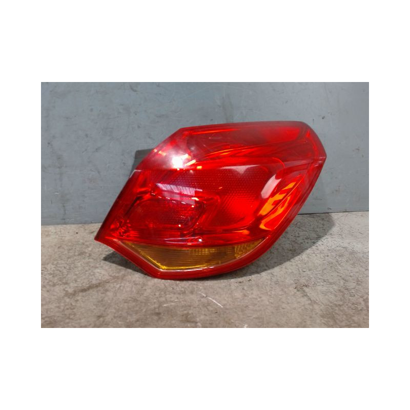 FEU ARRIERE DROIT OPEL ASTRA 2004-