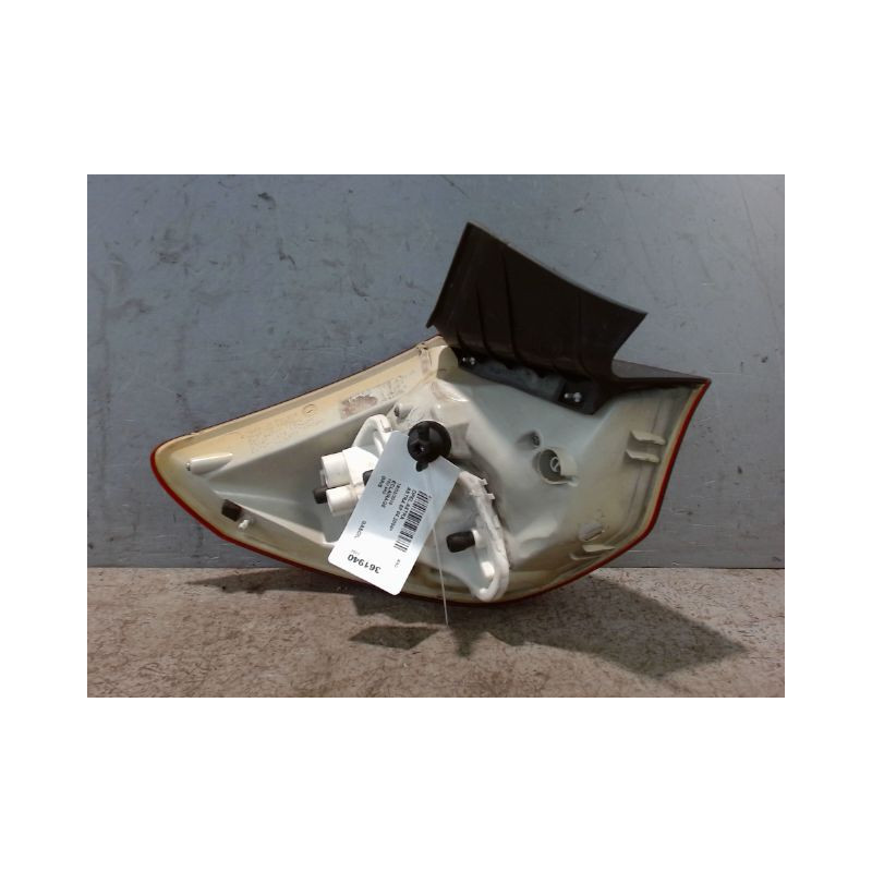 FEU ARRIERE DROIT OPEL ASTRA 2004-
