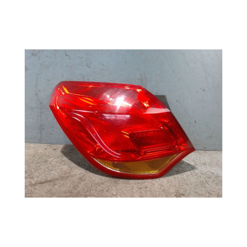 FEU ARRIERE GAUCHE  OPEL ASTRA 2004-