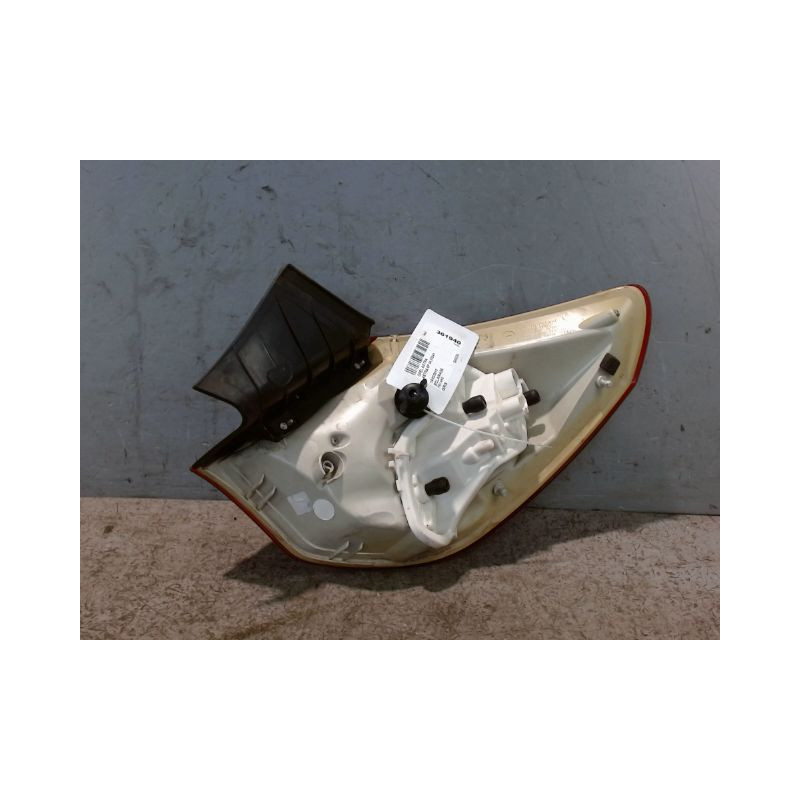 FEU ARRIERE GAUCHE  OPEL ASTRA 2004-