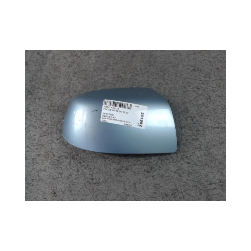 CARENAGE RETROVISEUR EXTERIEUR DROIT FORD FOCUS 04-07