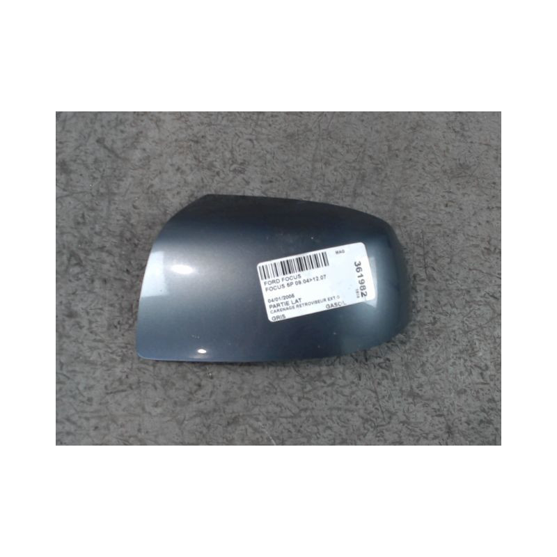 CARENAGE RETROVISEUR EXTERIEUR GAUCHE FORD FOCUS 04-07