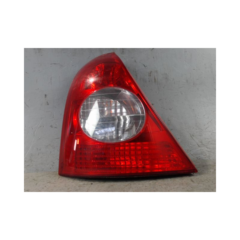 FEU ARRIERE GAUCHE  RENAULT CLIO II PH.2 01-06