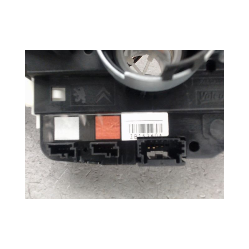 BLOC COMMODOS PEUGEOT 208