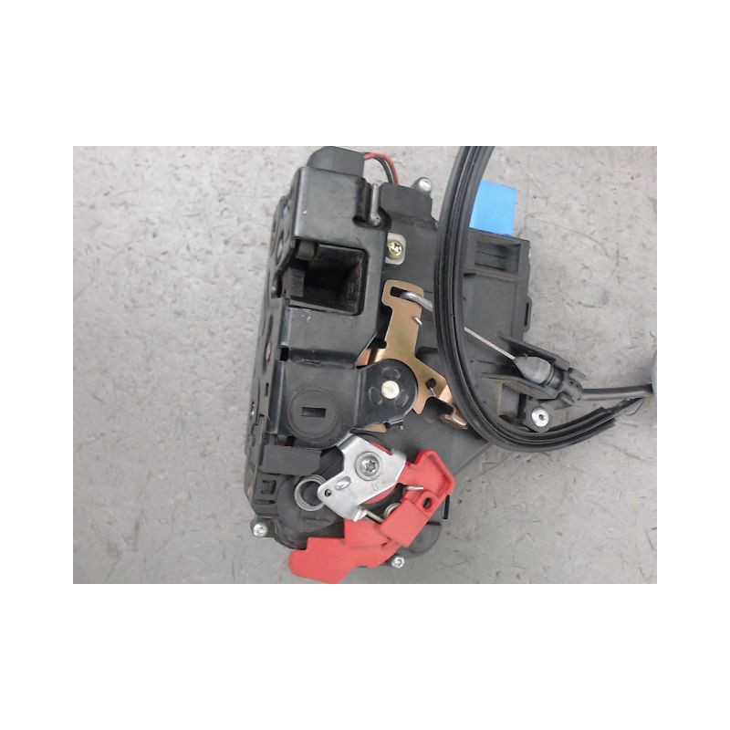 SYSTEME CONDAMNATION ARRIERE DROIT VOLKSWAGEN TOURAN