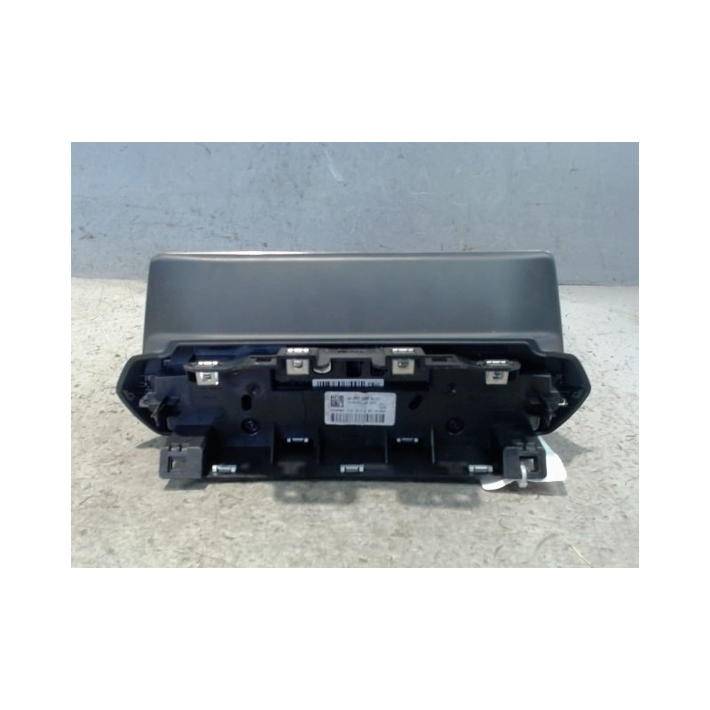 ECRAN GPS PEUGEOT 2008