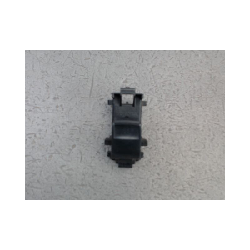 COMMANDE LEVE-GLACE PORTE AVD TOYOTA YARIS
