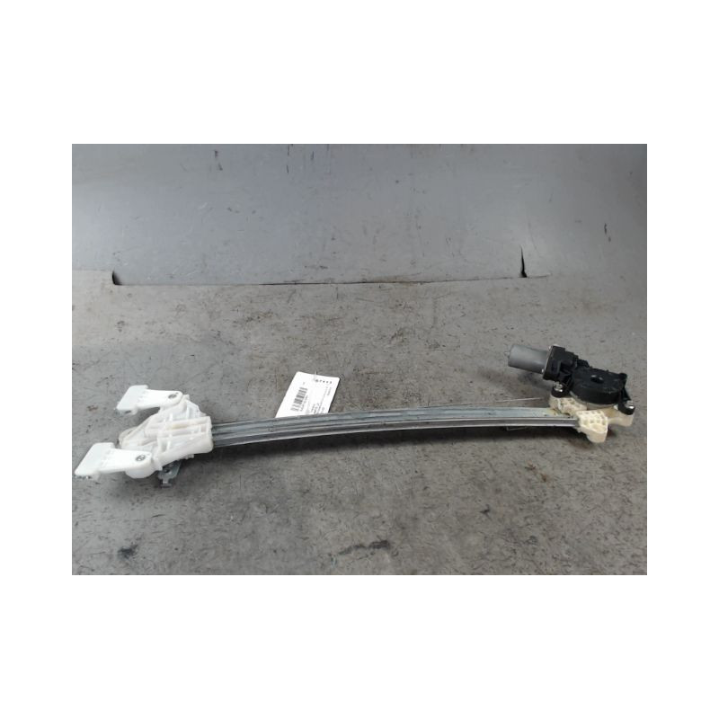 MECANISME+MOTEUR LEVE-GLACE AVANT DROIT SUZUKI CELERIO