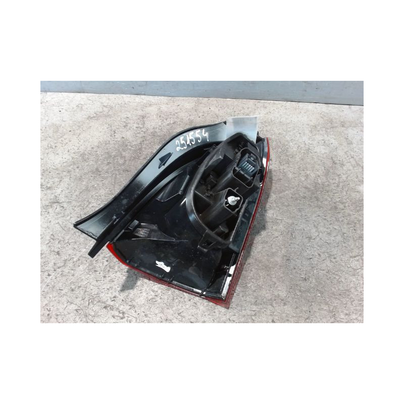 FEU ARRIERE GAUCHE  RENAULT TWINGO 2 2010-