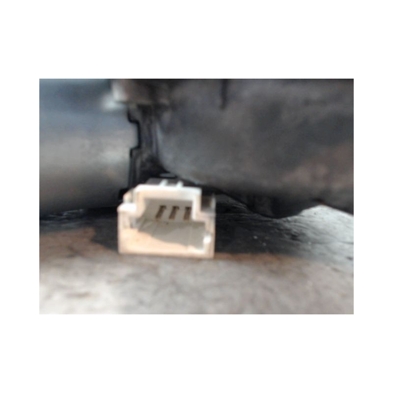 MOTEUR ESSUIE-GLACE ARRIERE RENAULT TWINGO 2 2010-