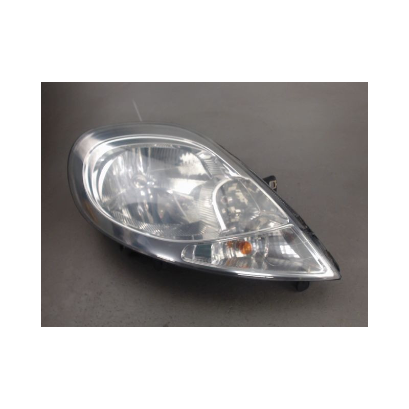 PHARE DROIT RENAULT TRAFIC