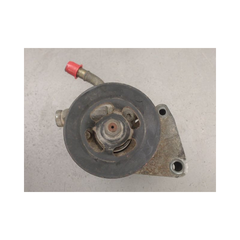 POMPE DIRECTION ASSISTEE NISSAN KING-CAB