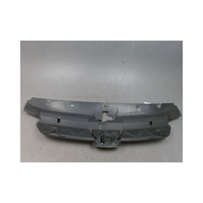 CALANDRE PEUGEOT 406 99-04