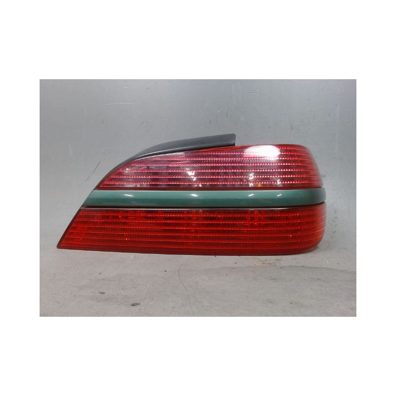 FEU ARRIERE DROIT PEUGEOT 406 99-04