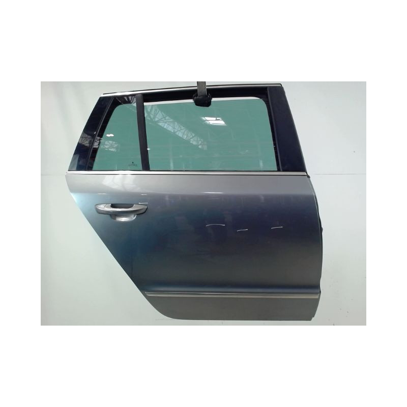 PORTE ARRIERE DROIT SKODA SUPERB