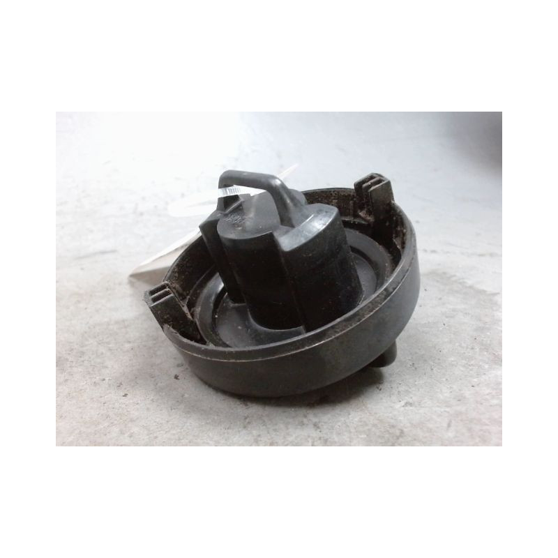 BOUCHON RESERVOIR A CARBURANT PEUGEOT 406 99-04