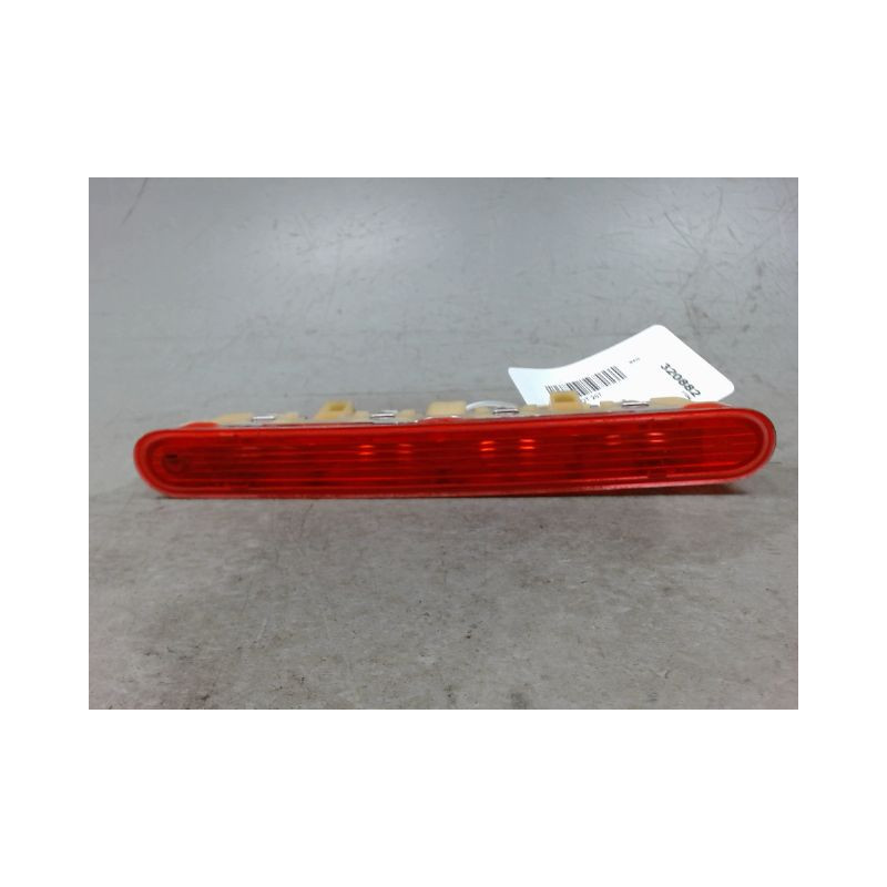 FEUX STOP SUPPLEMENTAIRE PEUGEOT 207 5P