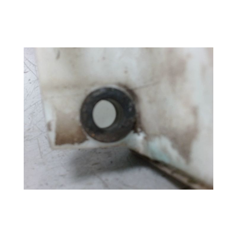 RESERVOIR LAVE-GLACE AVANT RENAULT CLIO IV 2012-