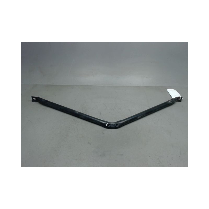 TRAVERSE SUPERIEURE ARMATURE AVANT BMW SERIE 1