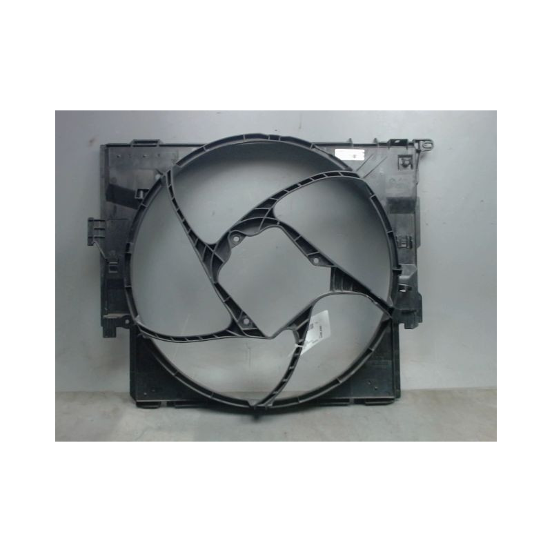 SUPPORT DE VENTILATEUR BMW SERIE 1