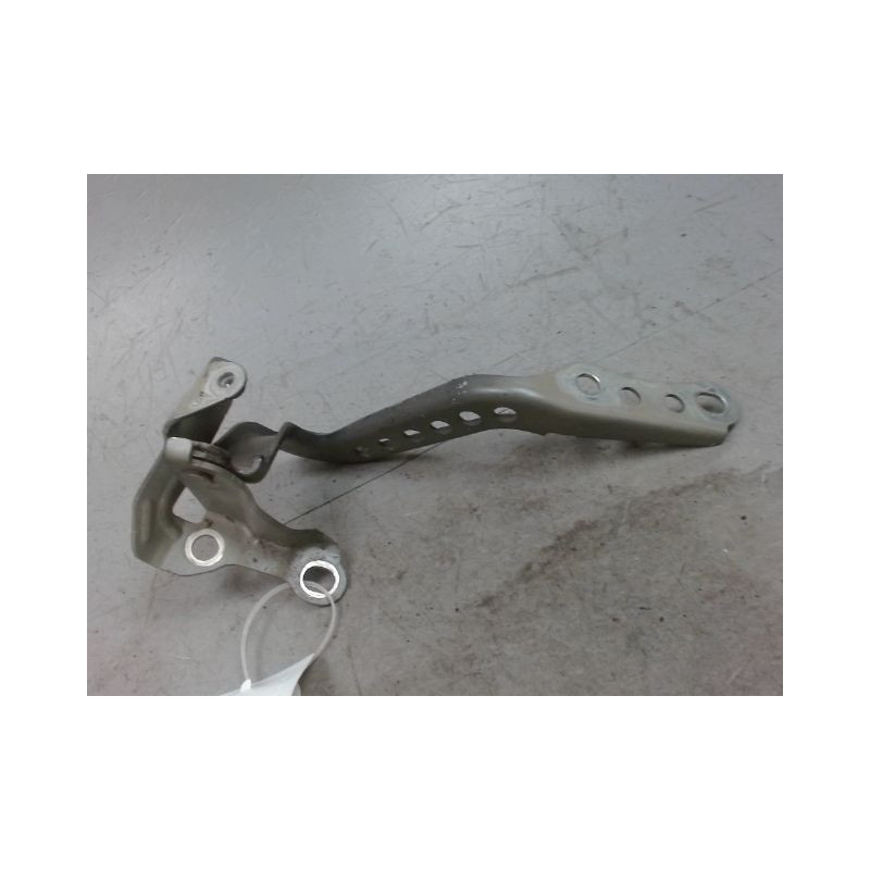 COMPAS DROIT CAPOT PEUGEOT 108