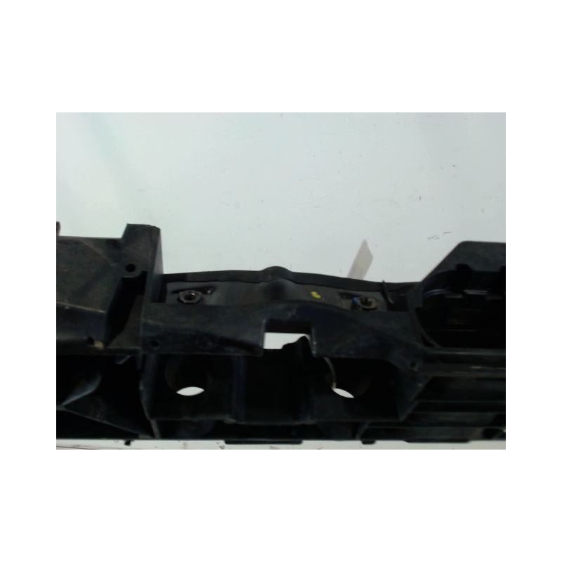TRAVERSE SUPERIEURE ARMATURE AVANT RENAULT CAPTUR