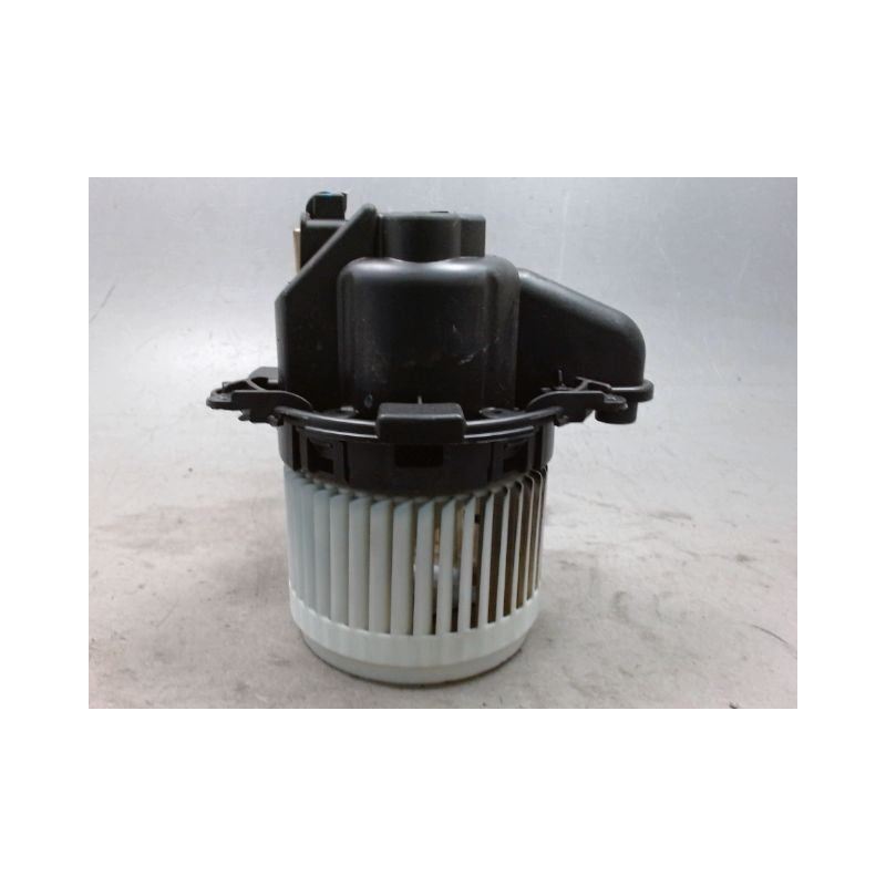MOTEUR VENTILATEUR CHAUFFAGE DACIA DOKKER