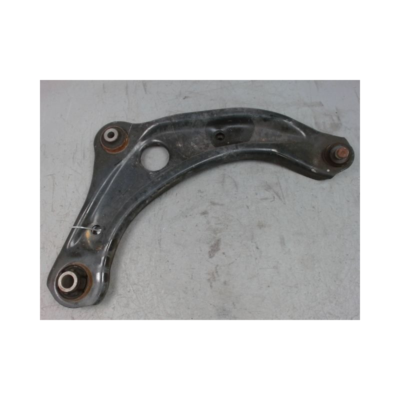 TRIANGLE INFERIEUR AVANT DROIT NISSAN MICRA