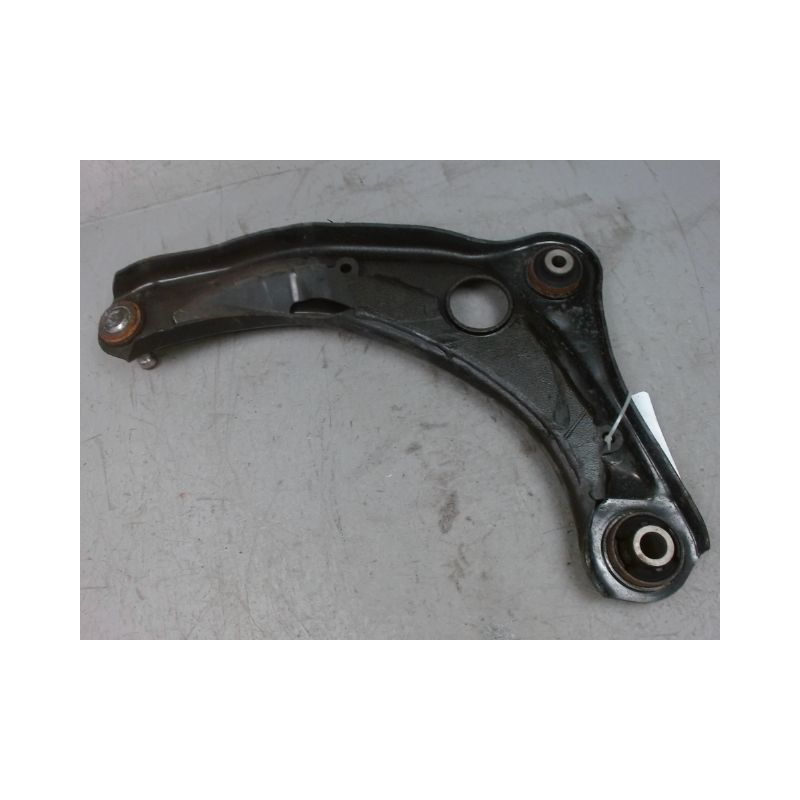 TRIANGLE INFERIEUR AVANT DROIT NISSAN MICRA