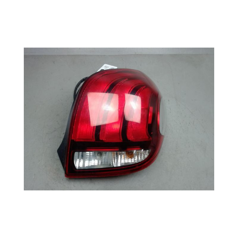 FEU ARRIERE DROIT PEUGEOT 108