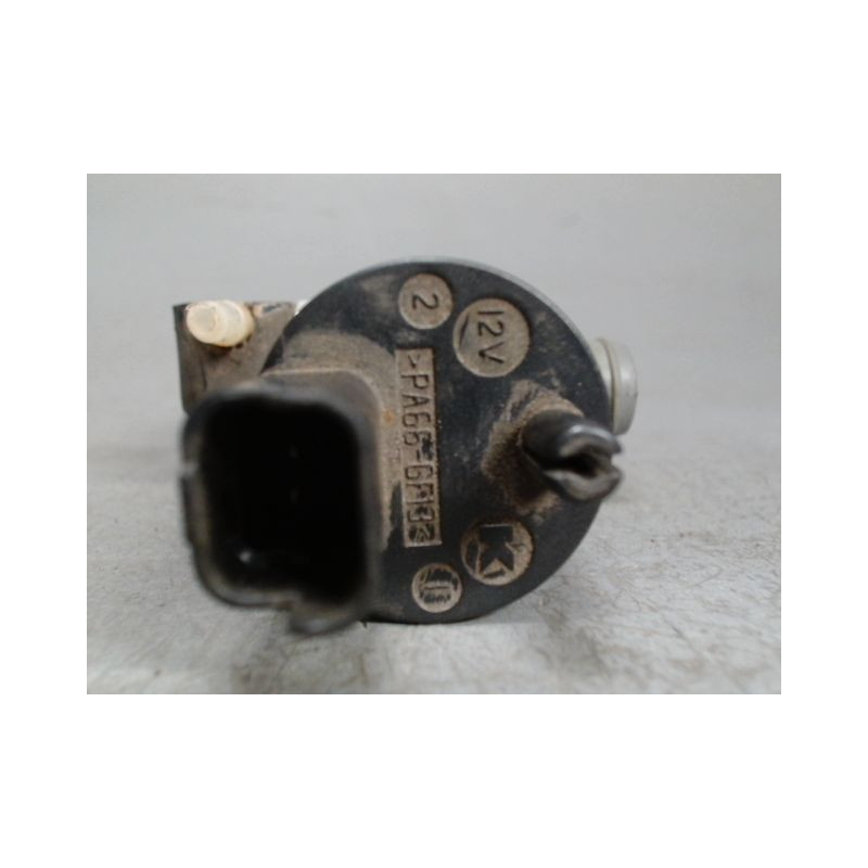 POMPE LAVE-GLACE AVANT RENAULT TRAFIC