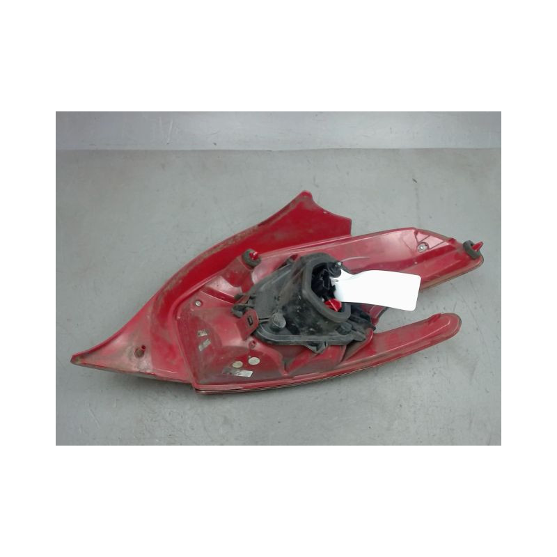 FEU ARRIERE GAUCHE  PEUGEOT 208