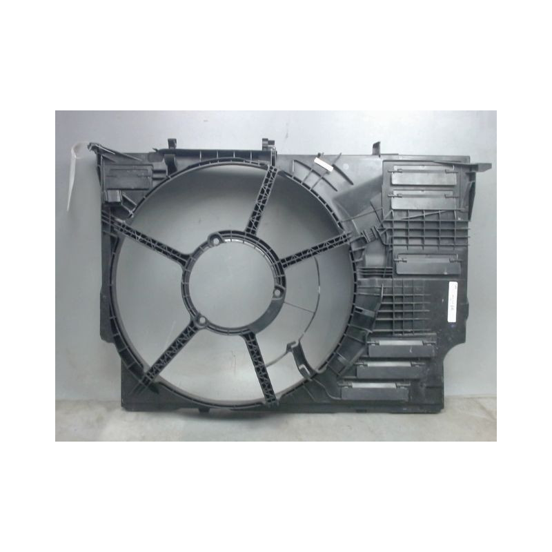 SUPPORT DE VENTILATEUR B.M.W. SERIE 1