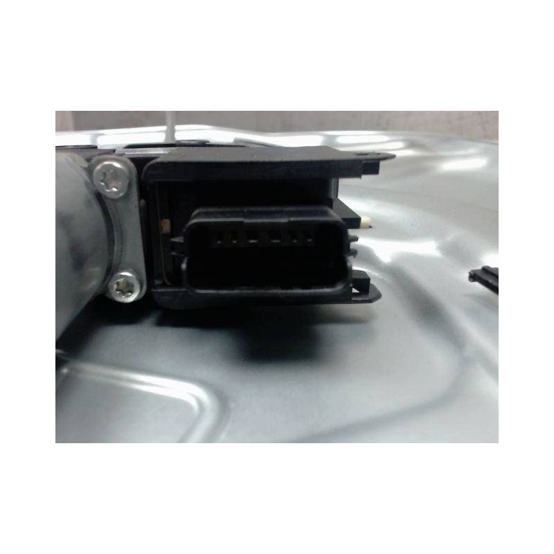 MECANISME+MOTEUR LEVE-GLACE AVANT DROIT HYUNDAI I 30 2007-