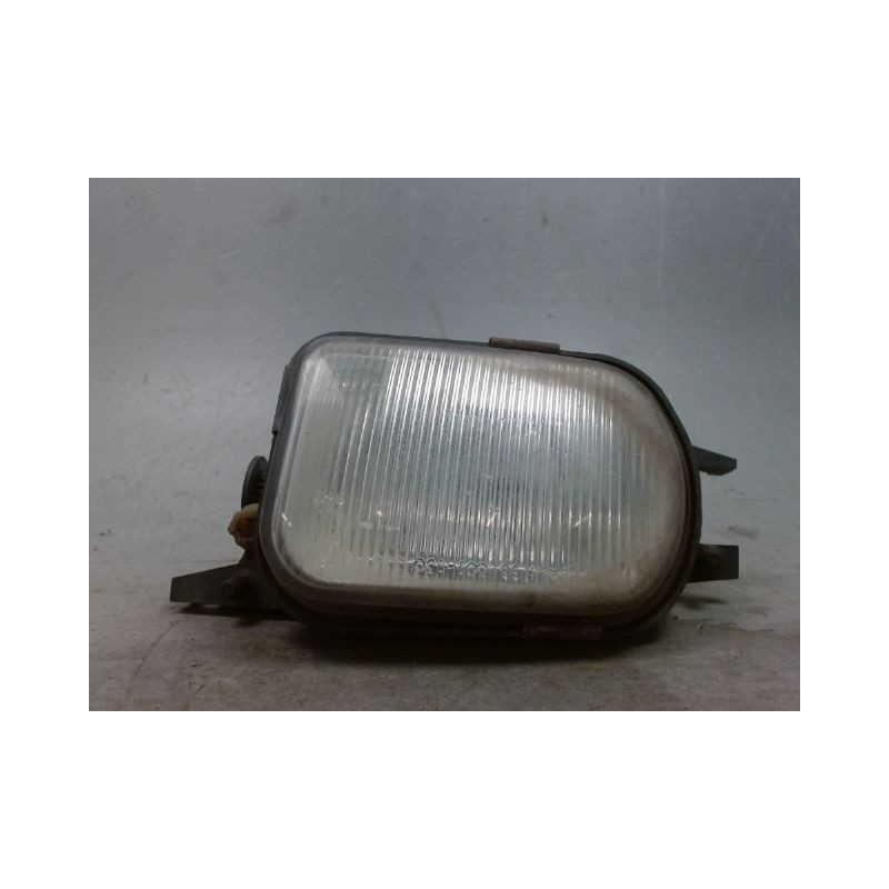 PHARE ANTIBROUILLARD AVANT DROIT MERCEDES CLASSE C 2000-