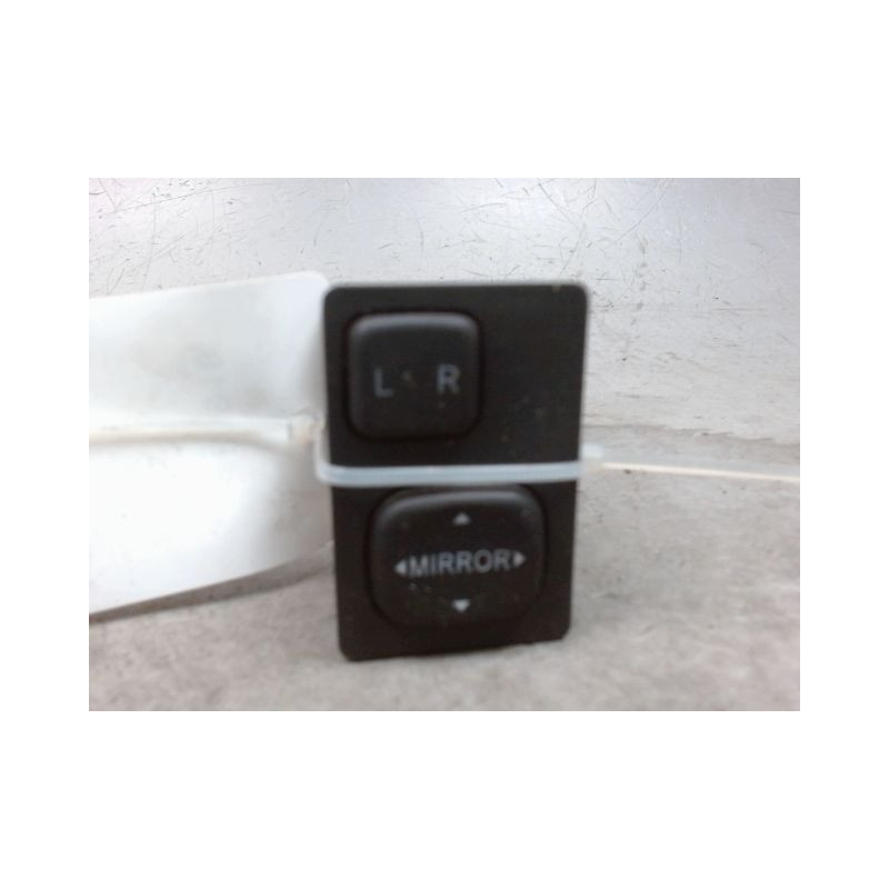 COMMANDE RETROVISSEUR EXTERIEUR ELECTRIQUE DAIHATSU TREVIS