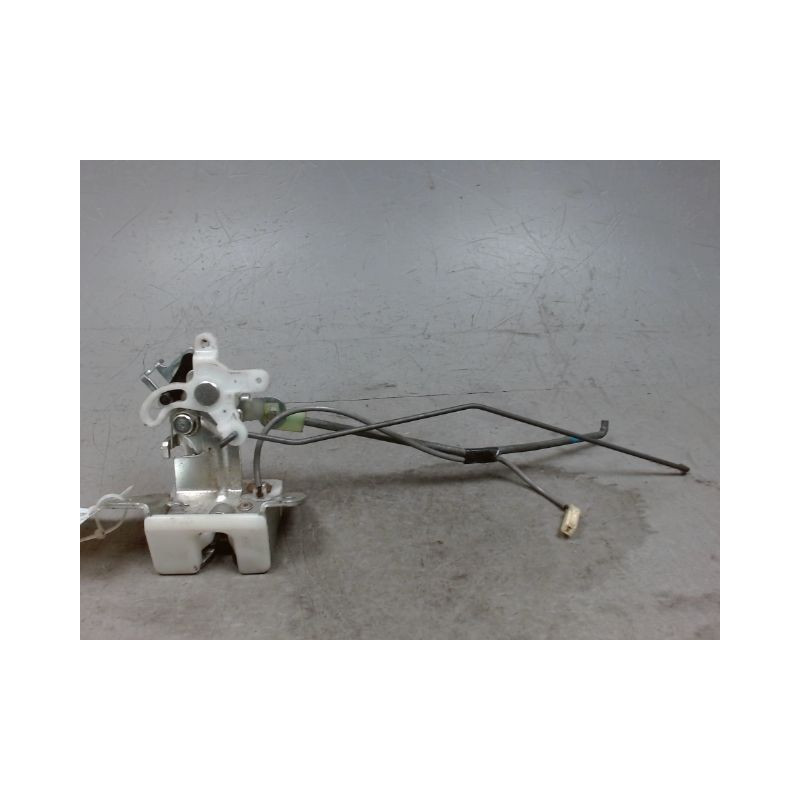 SERRURE HAYON  DAIHATSU TREVIS