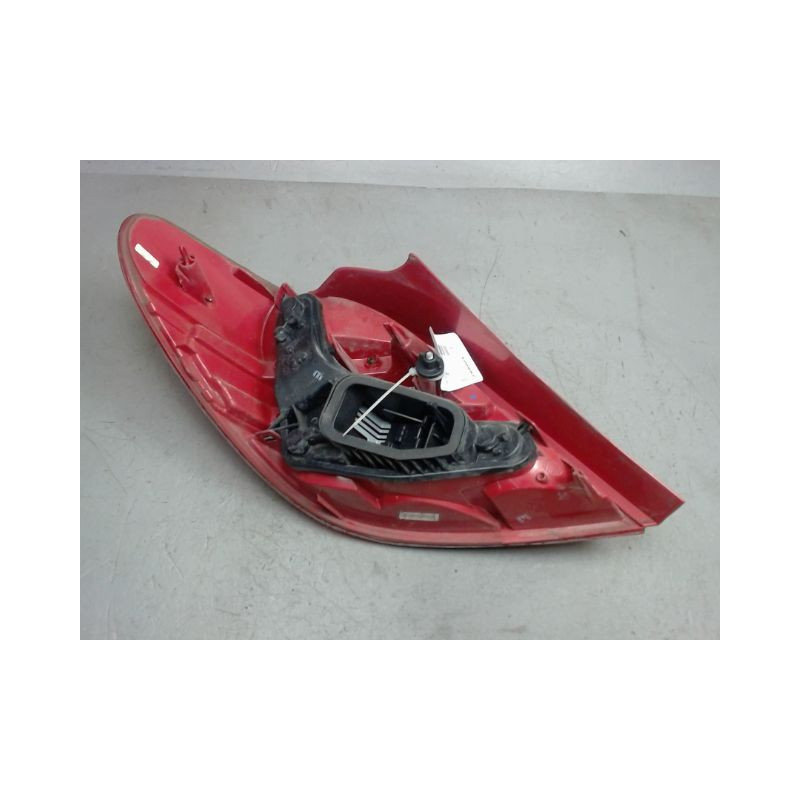 FEU ARRIERE DROIT PEUGEOT 207