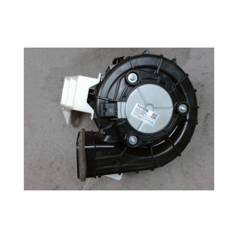 MOTEUR VENTILATEUR CHAUFFAGE TOYOTA YARIS CRO
