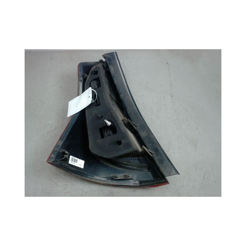 FEU ARRIERE DROIT DACIA SANDERO 2008-