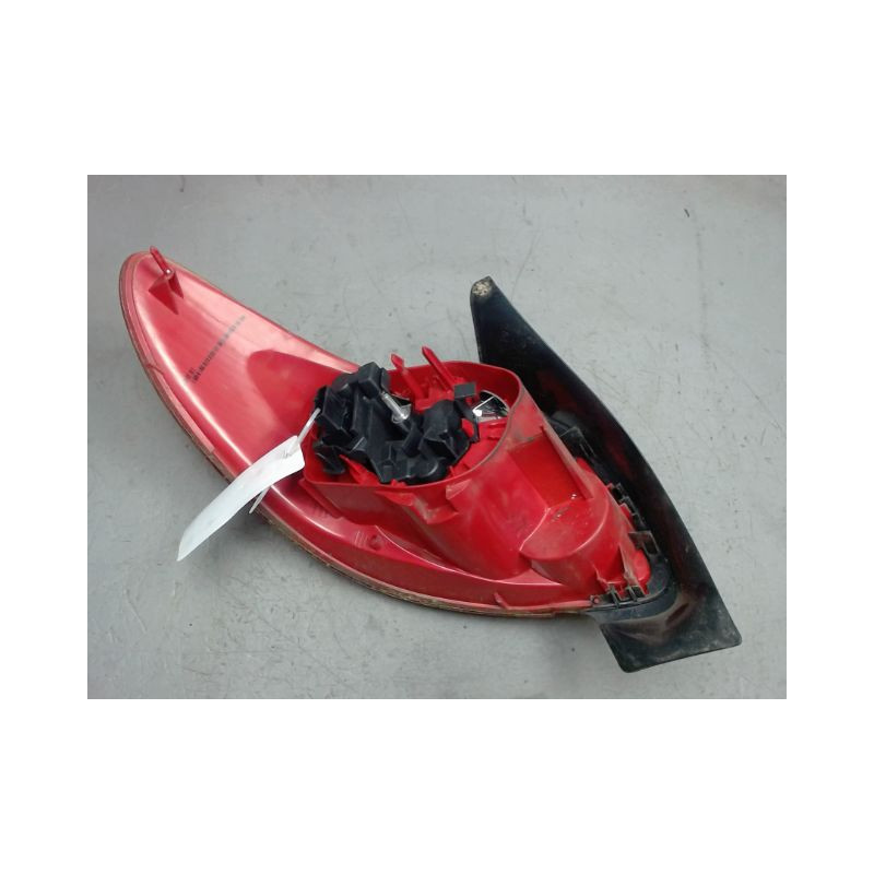 FEU ARRIERE DROIT PEUGEOT 206
