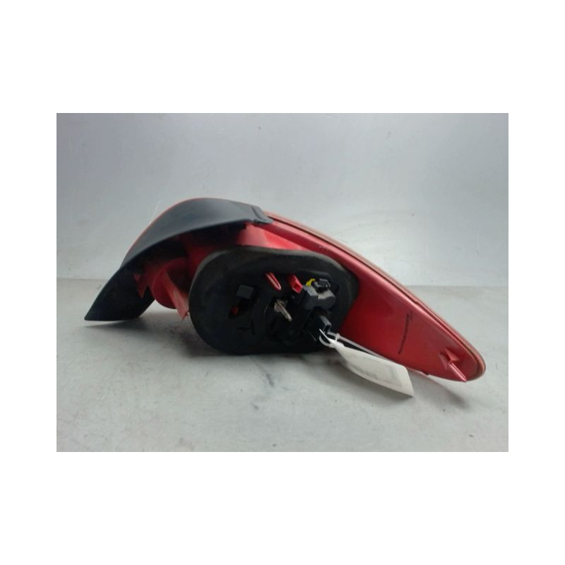 FEU ARRIERE GAUCHE  PEUGEOT 206