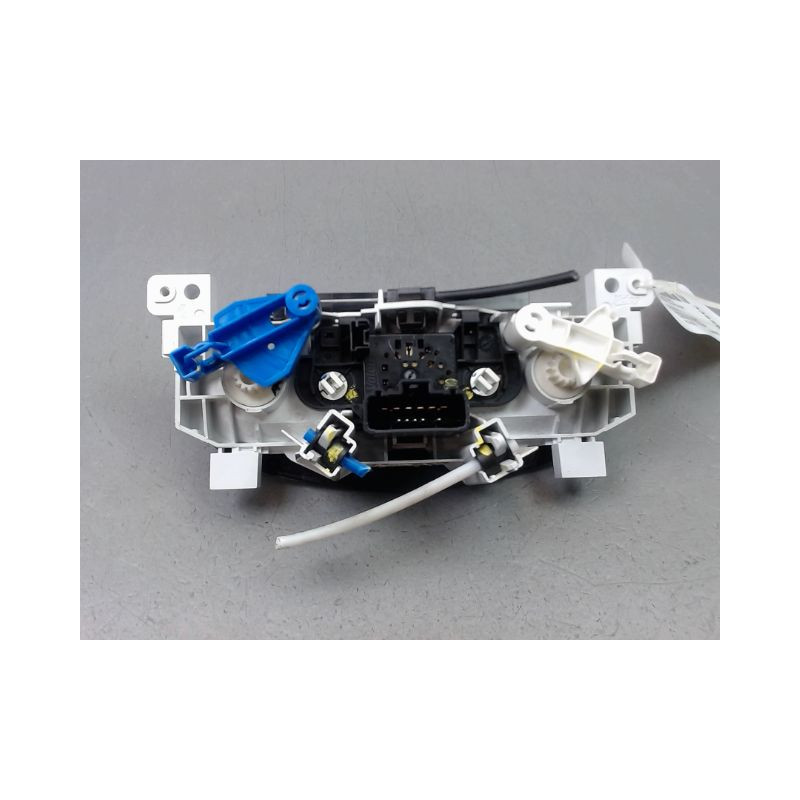 COMMANDE DE CHAUFFAGE DACIA SANDERO