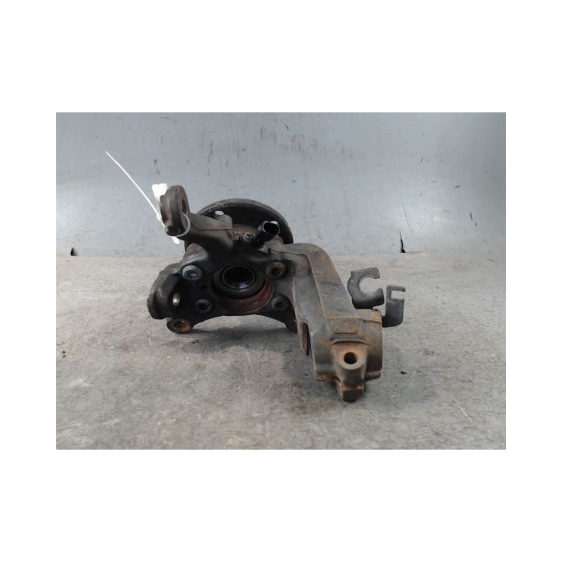 PIVOT AVANT DROIT VOLKSWAGEN CADDY COMBI 2004-